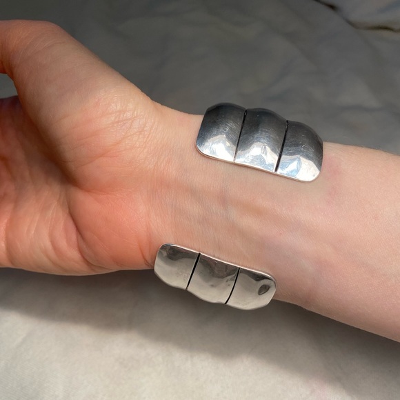 Tillie Jon Vintage Navajo Sterling Silver Cuff - Picture 8 of 11